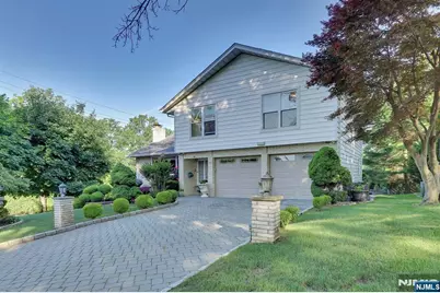 38 Ash Street, Englewood Cliffs, NJ 07632 - Photo 1