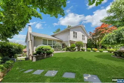 38 Ash Street, Englewood Cliffs, NJ 07632 - Photo 1