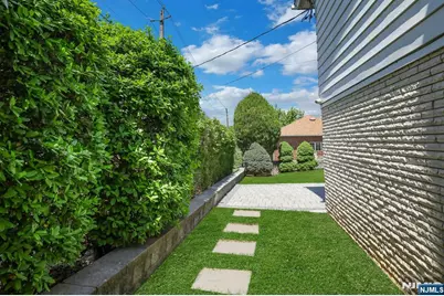 38 Ash Street, Englewood Cliffs, NJ 07632 - Photo 23