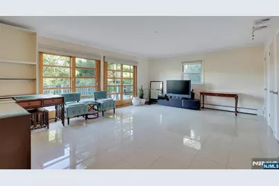 38 Ash Street, Englewood Cliffs, NJ 07632 - Photo 3