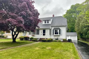 35 Mulder Ln, Midland Park, NJ 07432 - Photo 1