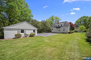 35 Mulder Ln, Midland Park, NJ 07432 - Photo 15