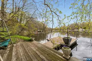 351 Lakeshore Dr, Vernon, NJ 07422 - Photo 9