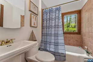 351 Lakeshore Dr, Vernon, NJ 07422 - Photo 27
