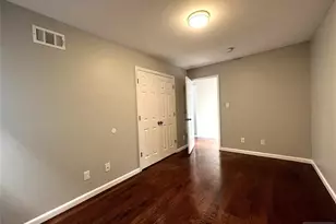 25 Wallis Ave, Jersey City, NJ 07306 - Photo 9
