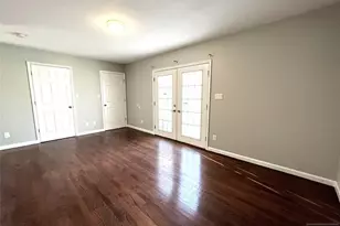 25 Wallis Ave, Jersey City, NJ 07306 - Photo 11