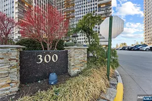 300 Winston Dr 318, Cliffside Park, NJ 07010 - Photo 27