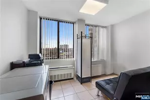 300 Winston Dr 318, Cliffside Park, NJ 07010 - Photo 13