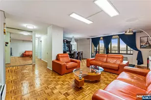 300 Winston Dr 318, Cliffside Park, NJ 07010 - Photo 3