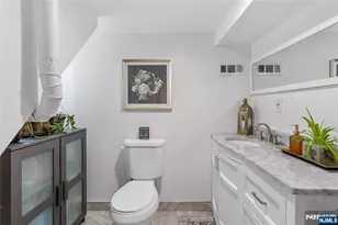 47 Van Pelt Pl, Little Falls Township, NJ 07424 - Photo 9