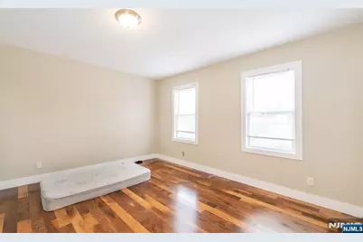 21 Chestnut Street, Garfield, NJ 07026 - Photo 9