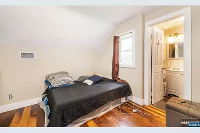 21 Chestnut Street, Garfield, NJ 07026 - Photo 11