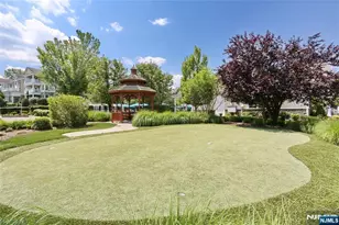 602 Four Seasons Ln, Montvale, NJ 07645 - Photo 33