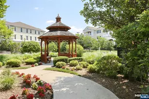 602 Four Seasons Ln, Montvale, NJ 07645 - Photo 31