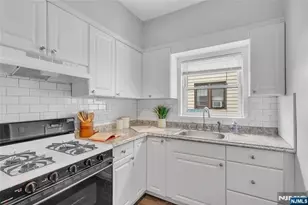 1053 Anderson Ave, Fort Lee, NJ 07024 - Photo 11