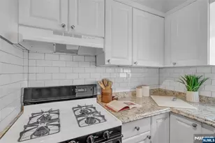1053 Anderson Ave, Fort Lee, NJ 07024 - Photo 15