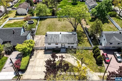5 Burnside Place, Wayne, NJ 07026 - Photo 3