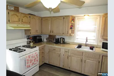 838 Paulison Avenue 2nd Fllo #2nd Fllo, Clifton, NJ 07011 - Photo 9