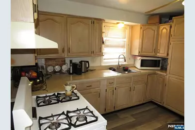 838 Paulison Avenue 2nd Fllo #2nd Fllo, Clifton, NJ 07011 - Photo 11