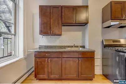 147 New York Avenue 202 #202, Jersey City, NJ 07307 - Photo 17