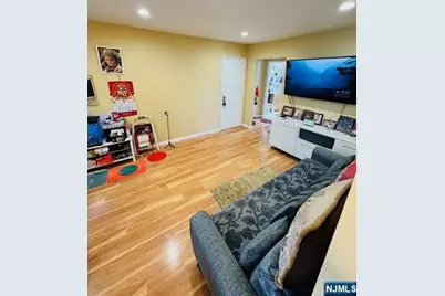 924 Stuyvesant Avenue E1 #E1, Irvington, NJ 07111 - Photo 13
