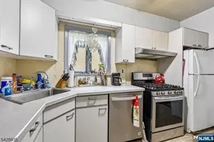 52 Preston St, Ridgefield Park, NJ 07660 - Photo 15