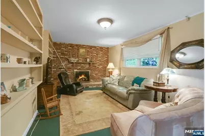 109 Malcolm Road, Mahwah, NJ 07430 - Photo 7