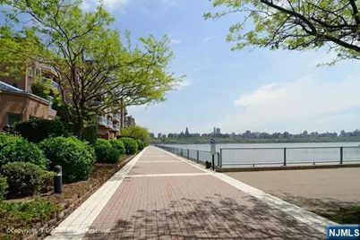504 Williams Court, Edgewater, NJ 07020 - Photo 25