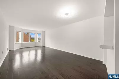 504 Williams Court, Edgewater, NJ 07020 - Photo 5