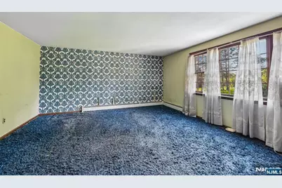 37 Nilsen Avenue, Mahwah, NJ 07430 - Photo 19