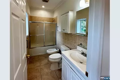 35 N Farview Avenue 1 #1, Paramus, NJ 07652 - Photo 13
