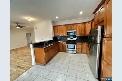 35 N Farview Avenue 1 #1, Paramus, NJ 07652 - Photo 7