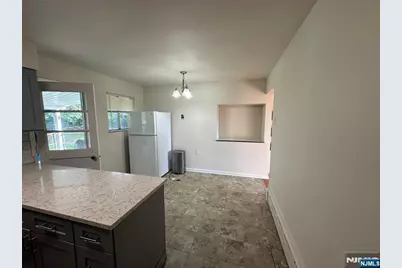 510 Studio Road 2 #2, Ridgefield, NJ 07657 - Photo 3