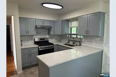510 Studio Road 2 #2, Ridgefield, NJ 07657 - Photo 7