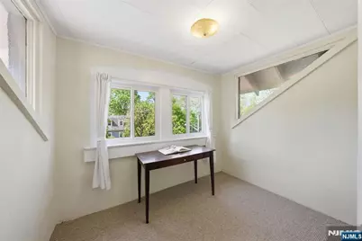 181 Highwood Avenue, Leonia, NJ 07605 - Photo 17