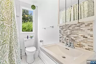 8 Halsey Ln, Closter, NJ 07624 - Photo 9