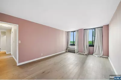 300 Winston Drive 923 #923, Cliffside Park, NJ 07010 - Photo 15