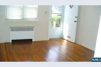 416 Palisade Avenue, Cliffside Park, NJ 07010 - Photo 3