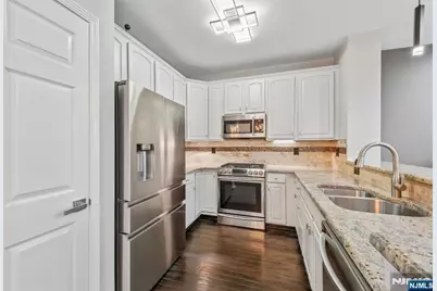 102 Abbie Court B1 #B1, West New York, NJ 07093 - Photo 7