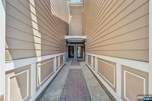 102 Abbie Ct, West New York, NJ 07093 - Photo 33