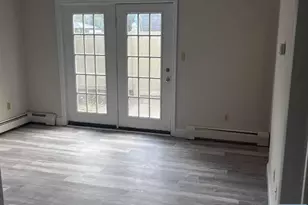 37-2 Smith Street 37-2, Waldwick, NJ 07463 - Photo 3
