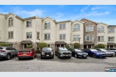 1625 Paterson Plank Road 5 #5, Secaucus, NJ 07094 - Photo 3