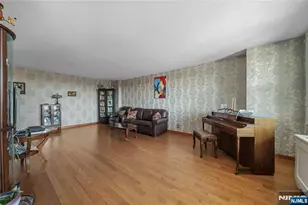 2200 N Central Road 6H, Fort Lee, NJ 07024 - Photo 7