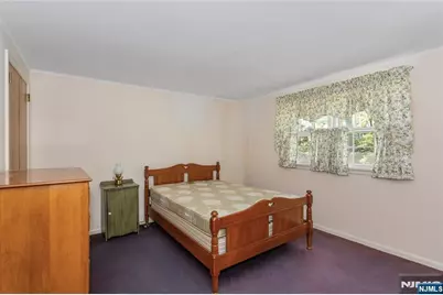 557 Taunton Road, Wyckoff Township, NJ 07481 - Photo 27