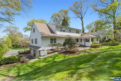 557 Taunton Road, Wyckoff Township, NJ 07481 - Photo 35