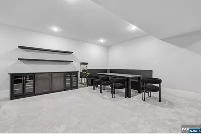 424 Ridgewood Avenue, Paramus, NJ 07652 - Photo 39
