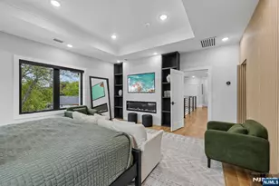 424 Ridgewood Ave, Paramus, NJ 07652 - Photo 25