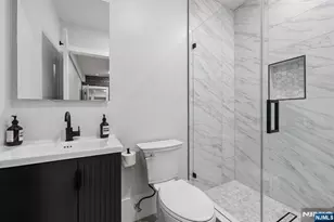 424 Ridgewood Ave, Paramus, NJ 07652 - Photo 43