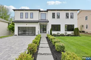 424 Ridgewood Ave, Paramus, NJ 07652 - Photo 1