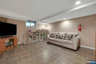 340 Sherman Ave, Teaneck Township, NJ 07666 - Photo 17